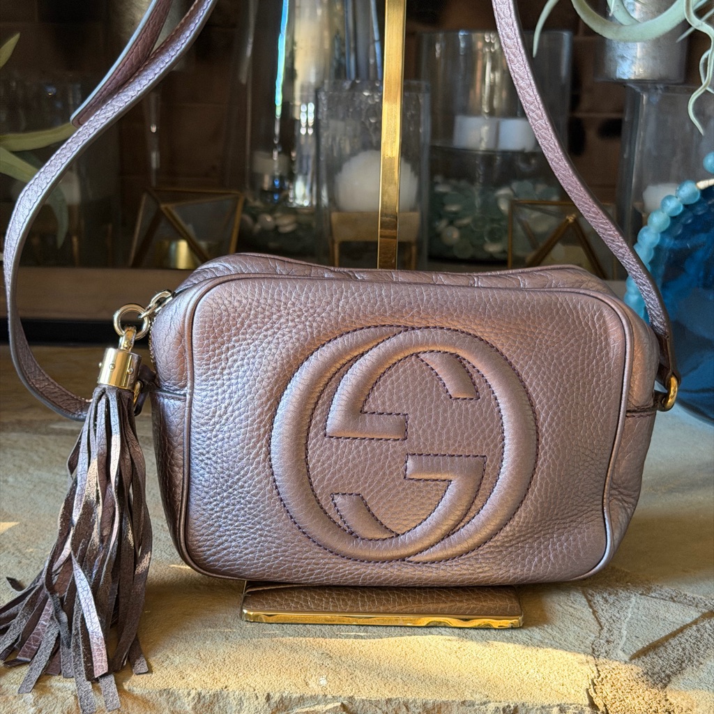 Gucci Metallic Lavender Soho Pebbled Leather Crossbody With Tassel